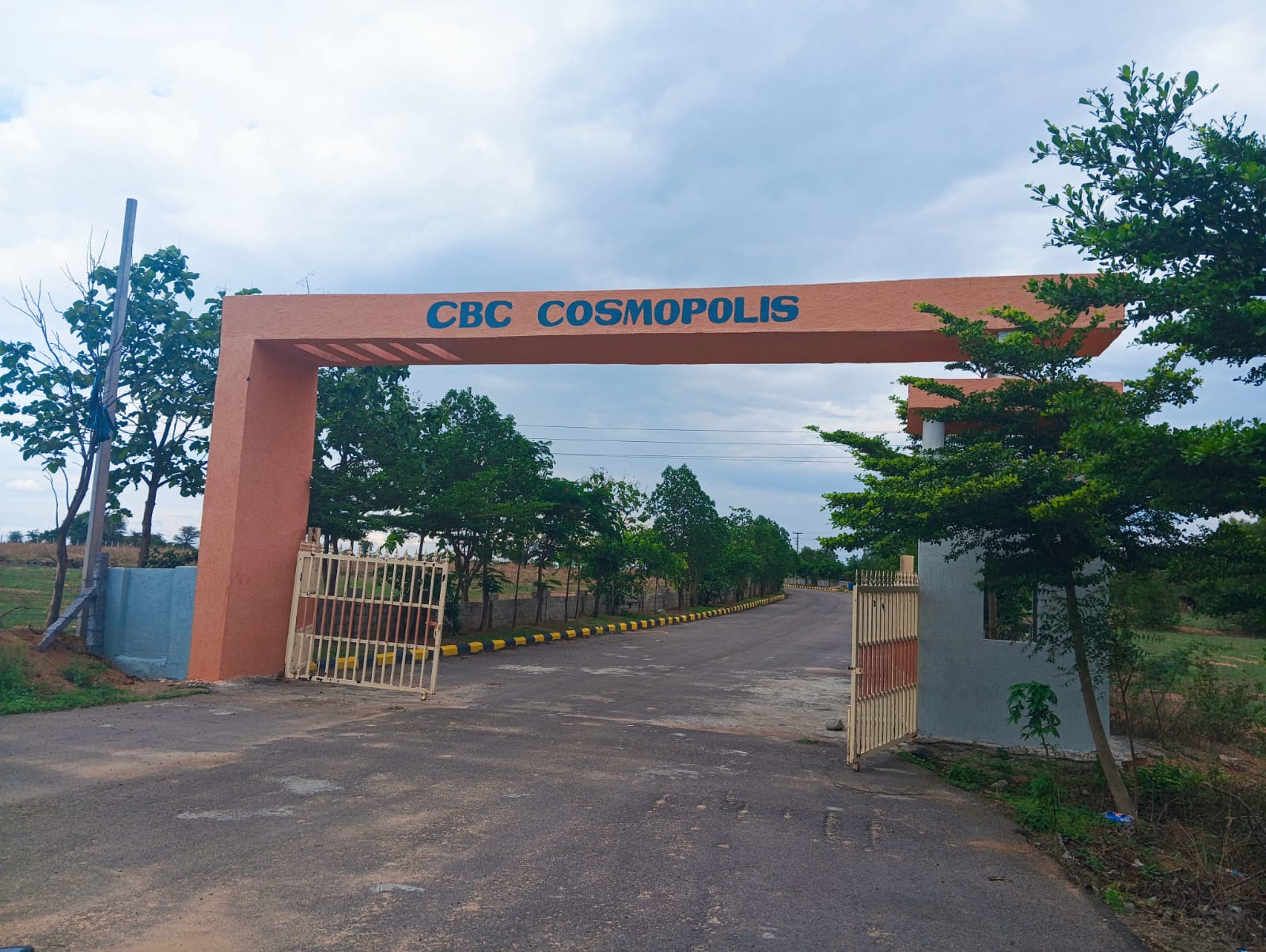 CBC Cosmo polis plots for sale Mirkhanpet, Futurecity Hyderabad 9701498367